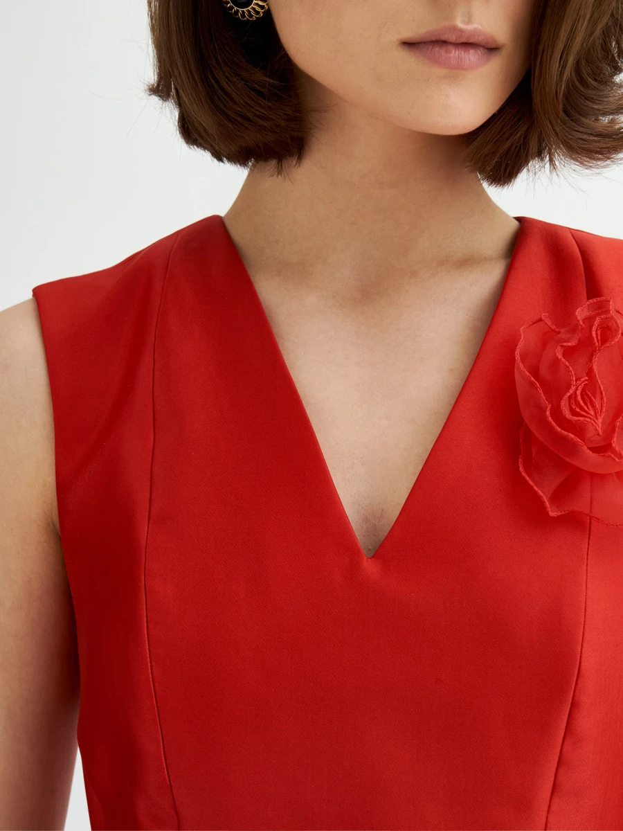 Платье с декором