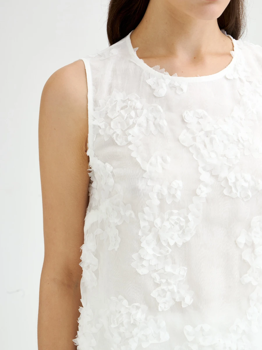 Топ с декором