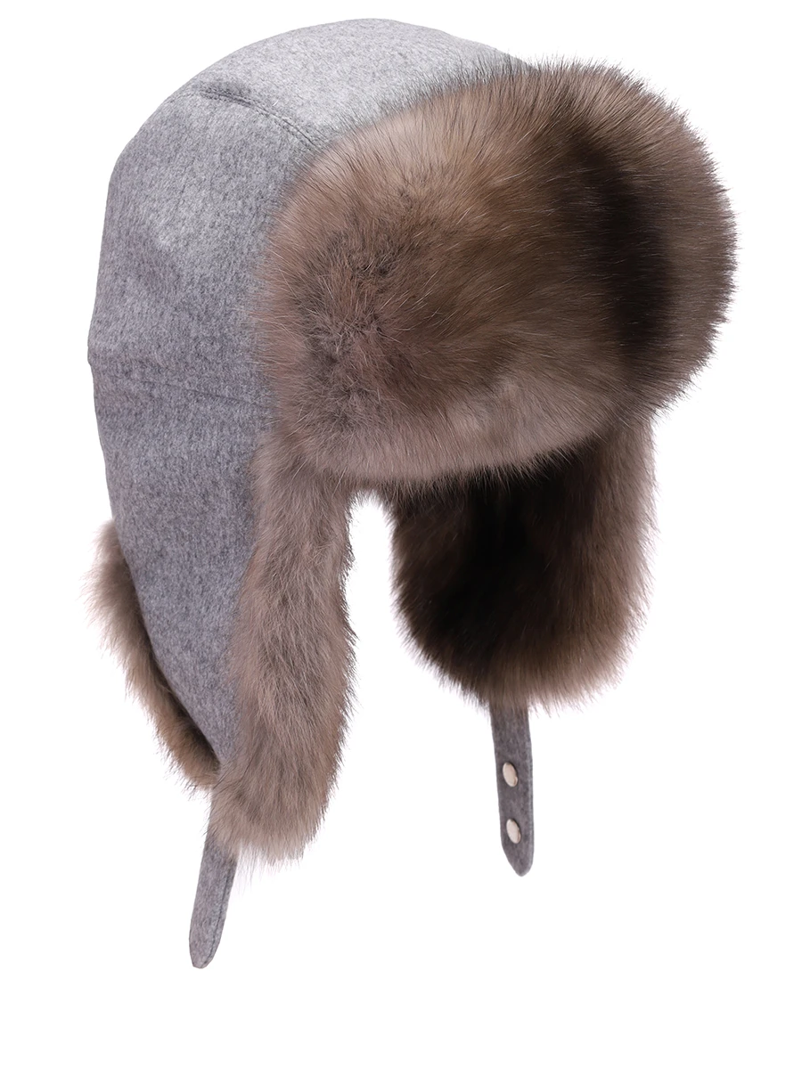 Шапка с мехом соболя