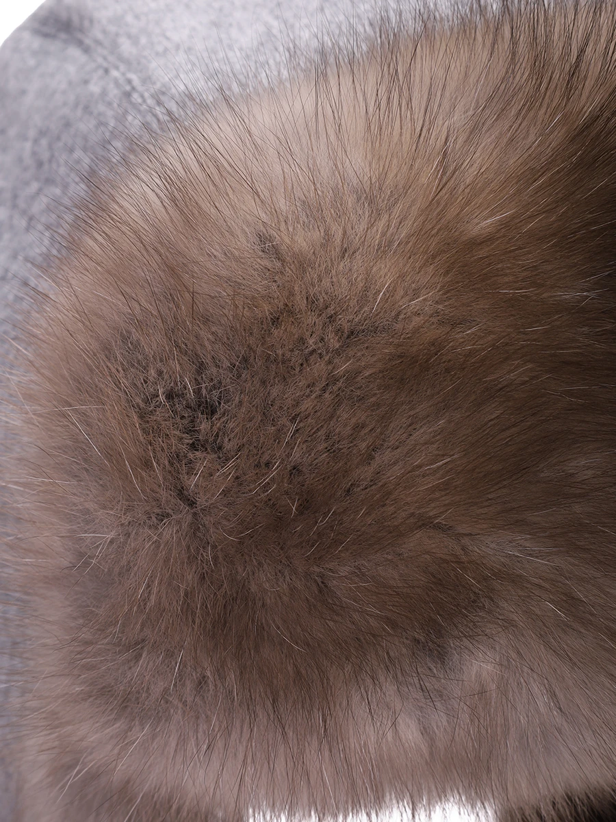 Шапка с мехом соболя