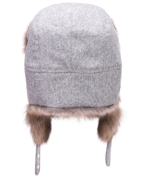 Шапка с мехом соболя AMELI