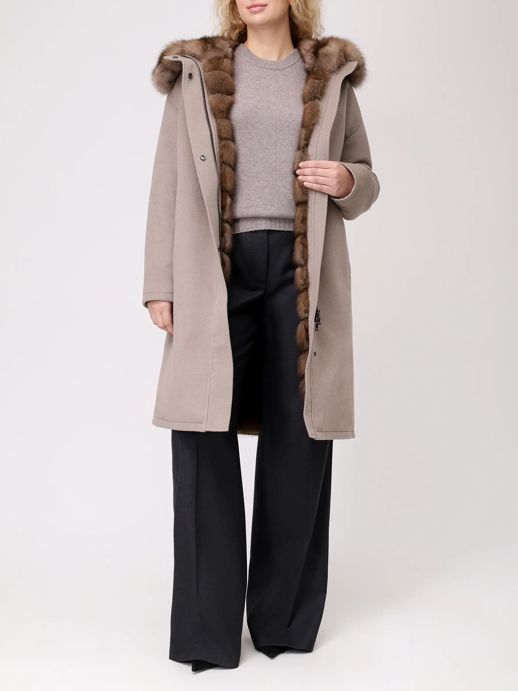 Парка кашемировая с мехом соболя
