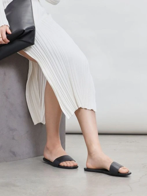 Шлепанцы LOU LOU DE SAISON