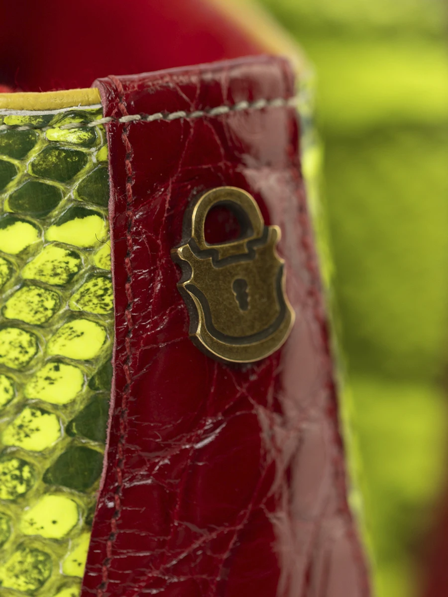 Ботинки из кожи питона Четыре стороны света