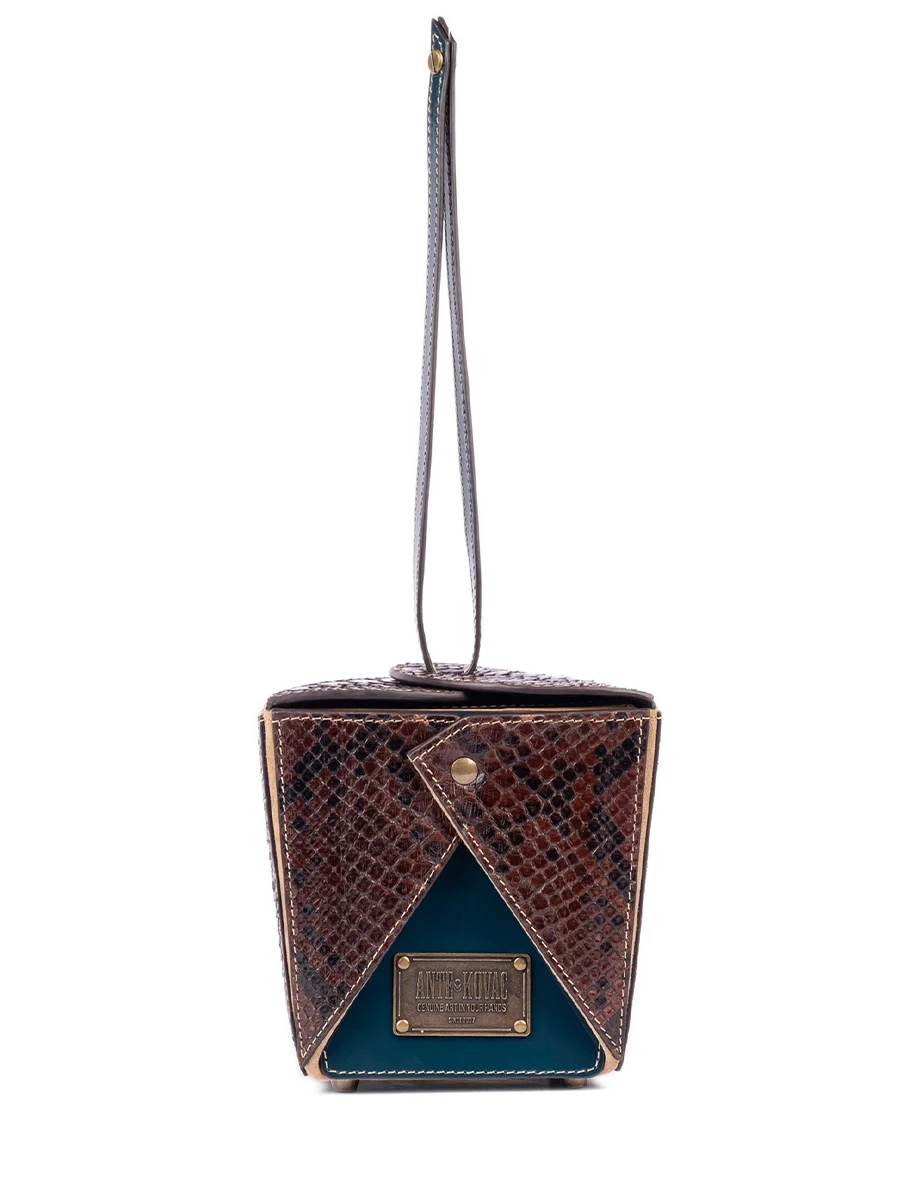 Клатч кожаный WOKBAG