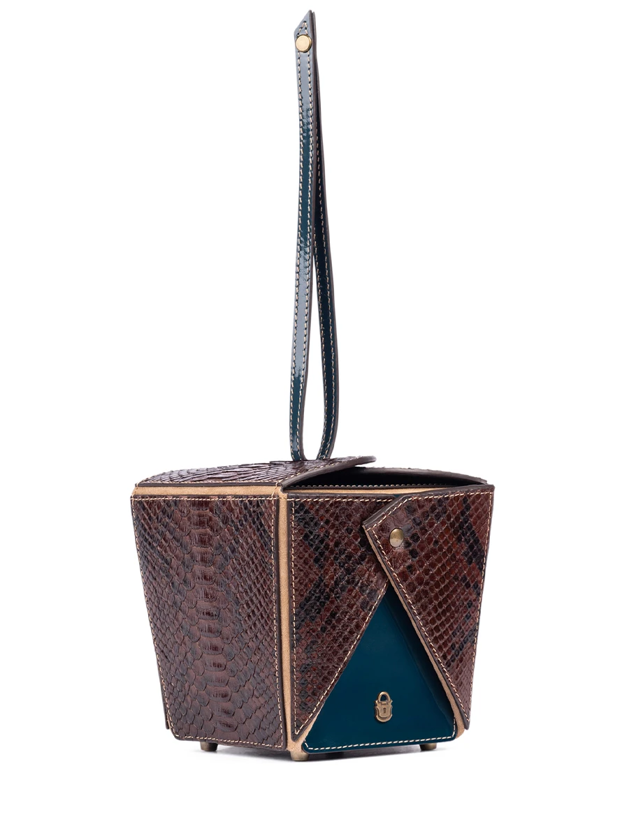 Клатч кожаный WOKBAG