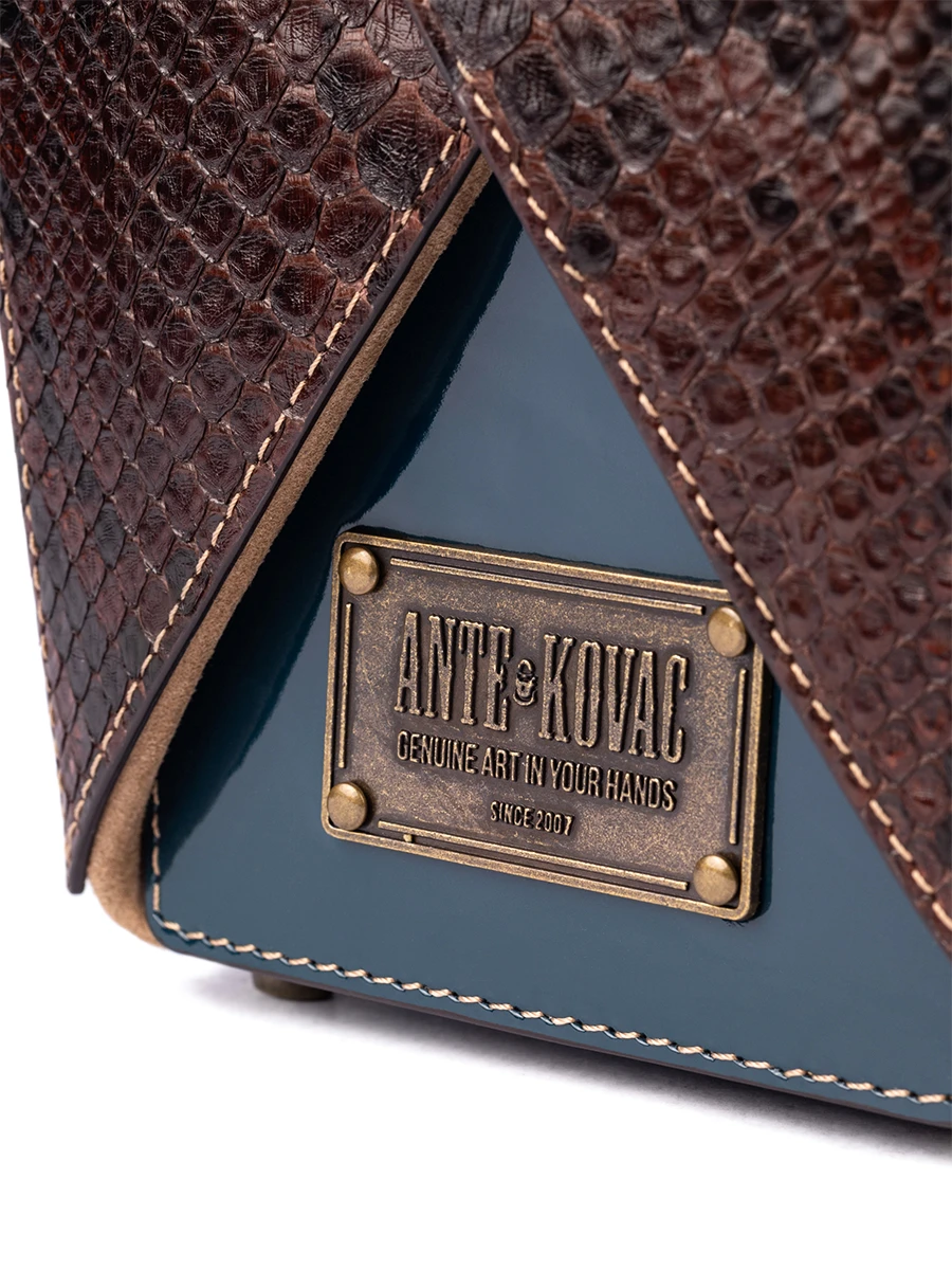 Клатч кожаный WOKBAG