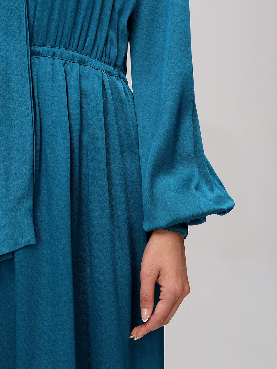 Платье шелковое