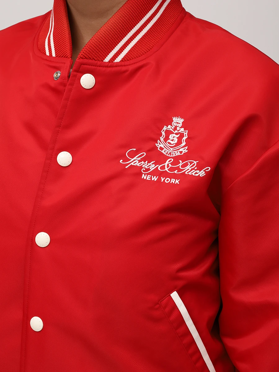 Бомбер с вышивкой