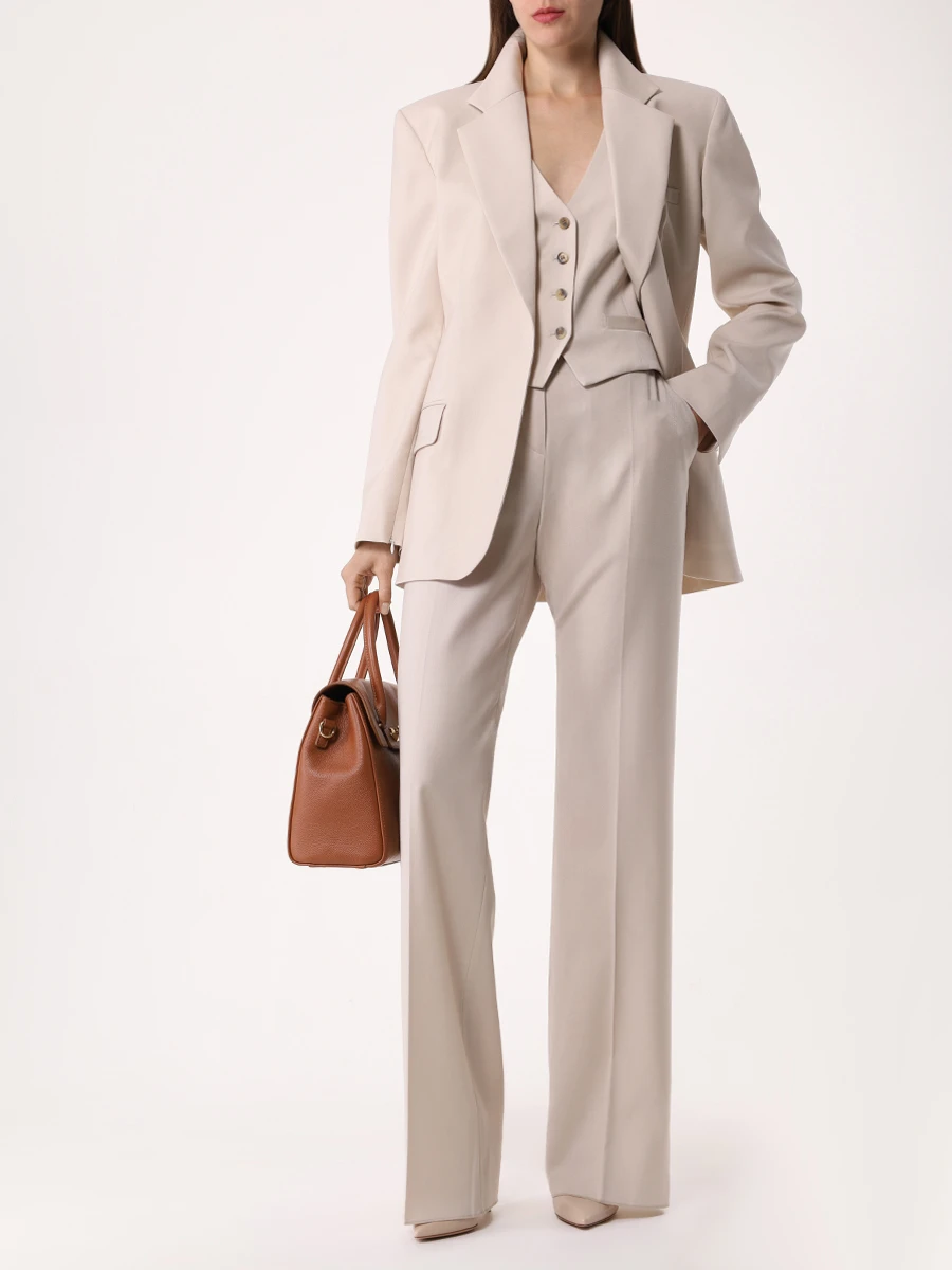 Костюм-тройка