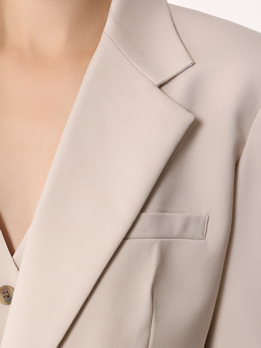 Костюм-тройка