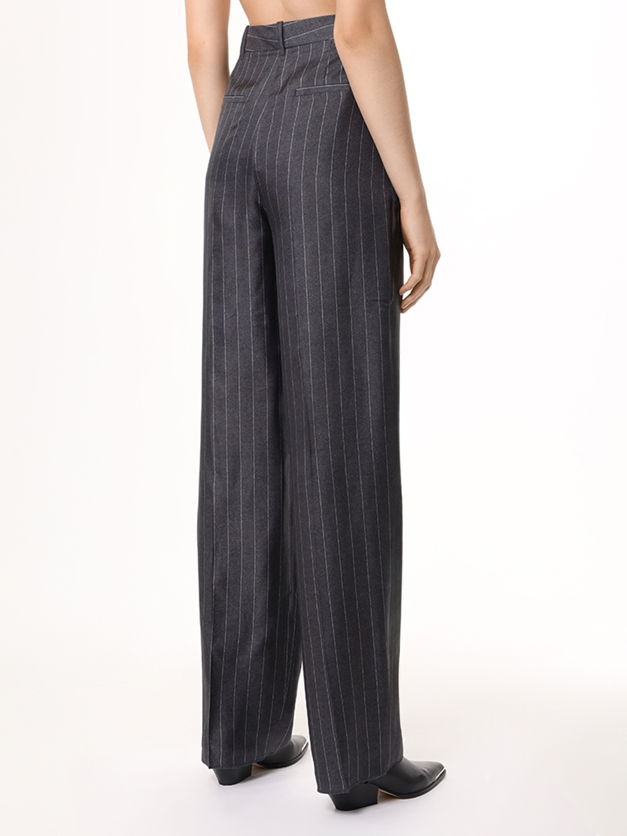 Костюм шелковый