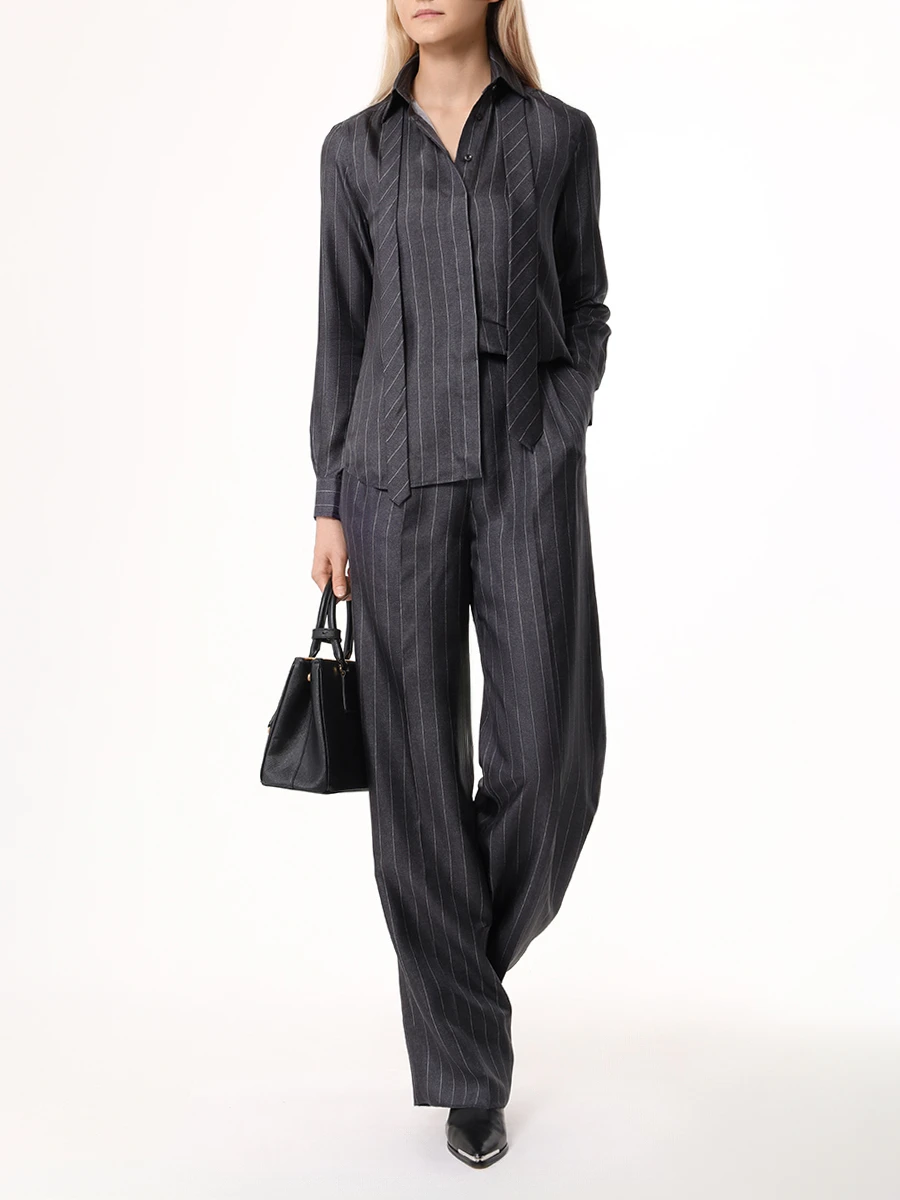 Костюм шелковый