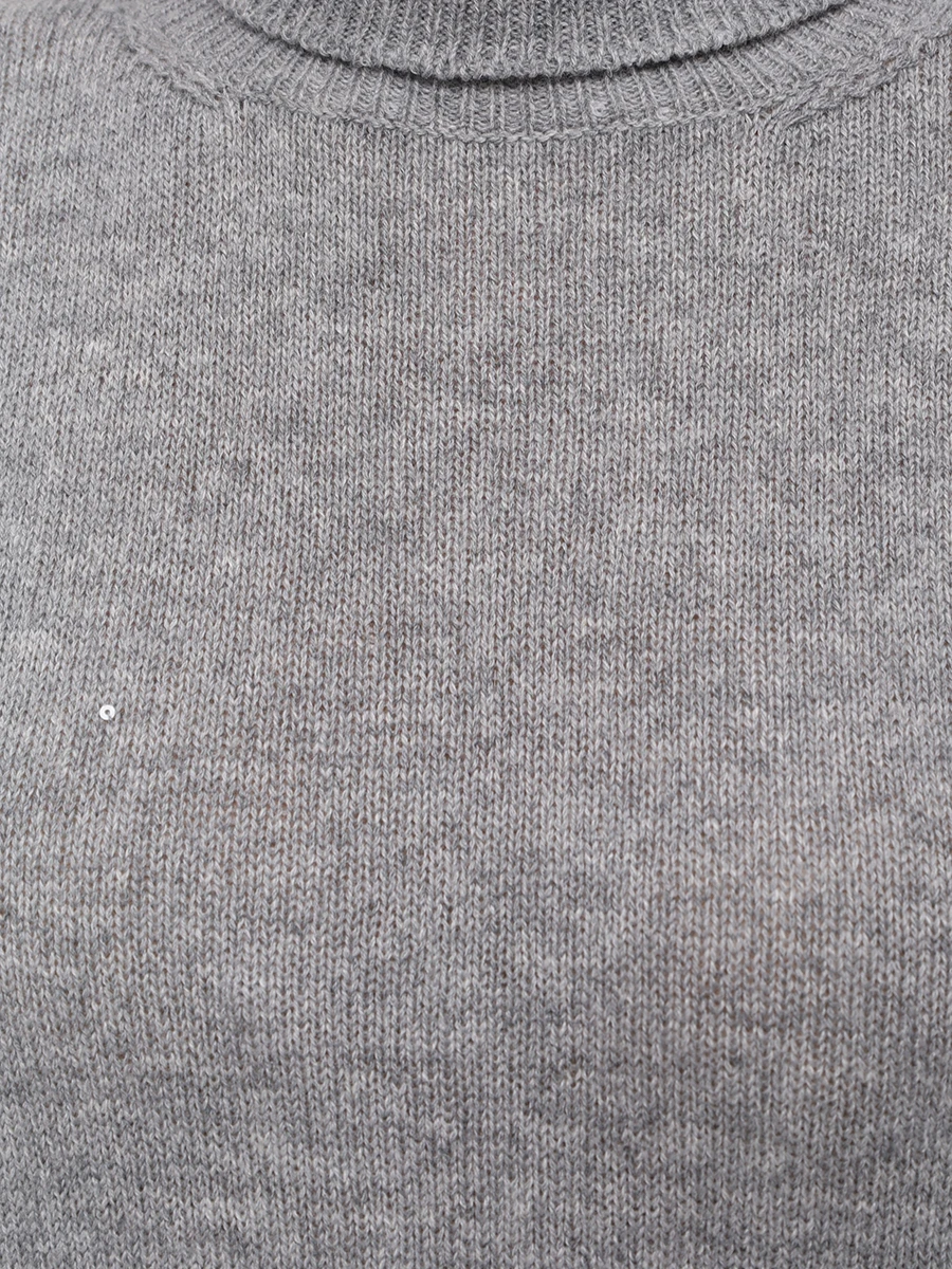 Свитер шерстяной