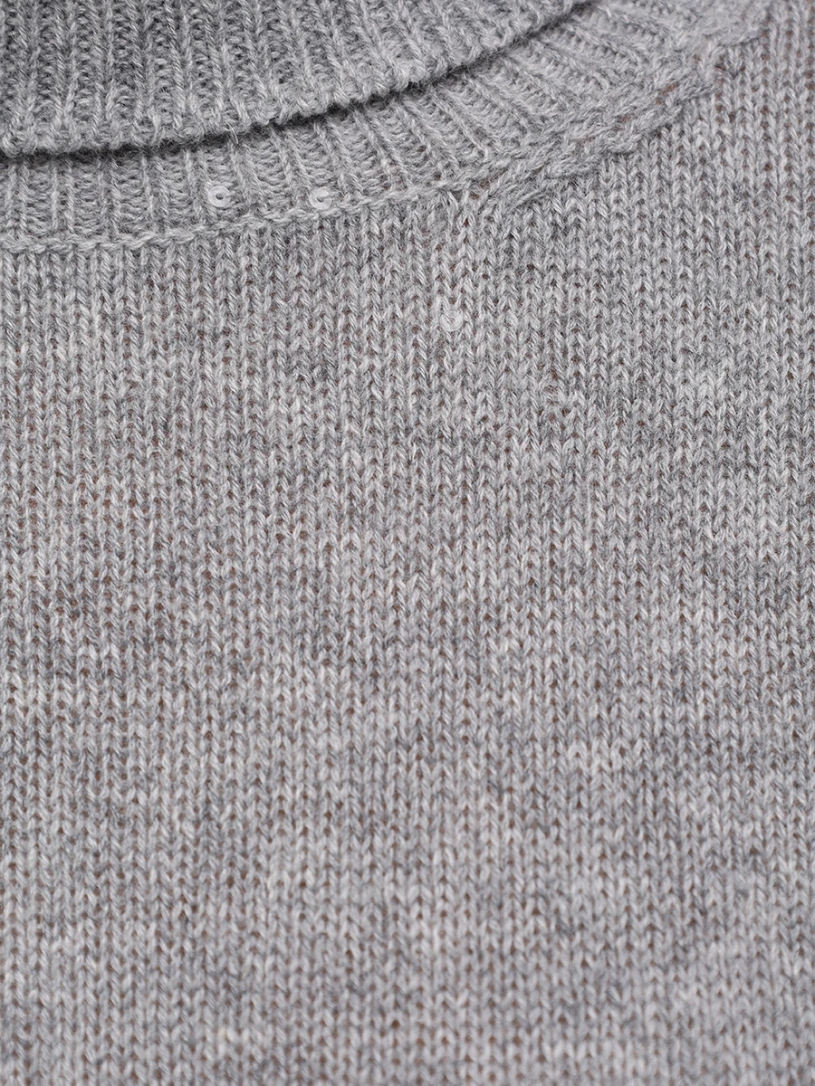 Свитер шерстяной