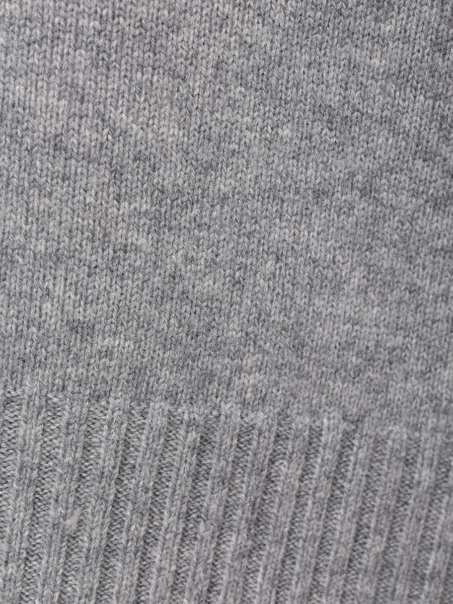 Свитер шерстяной