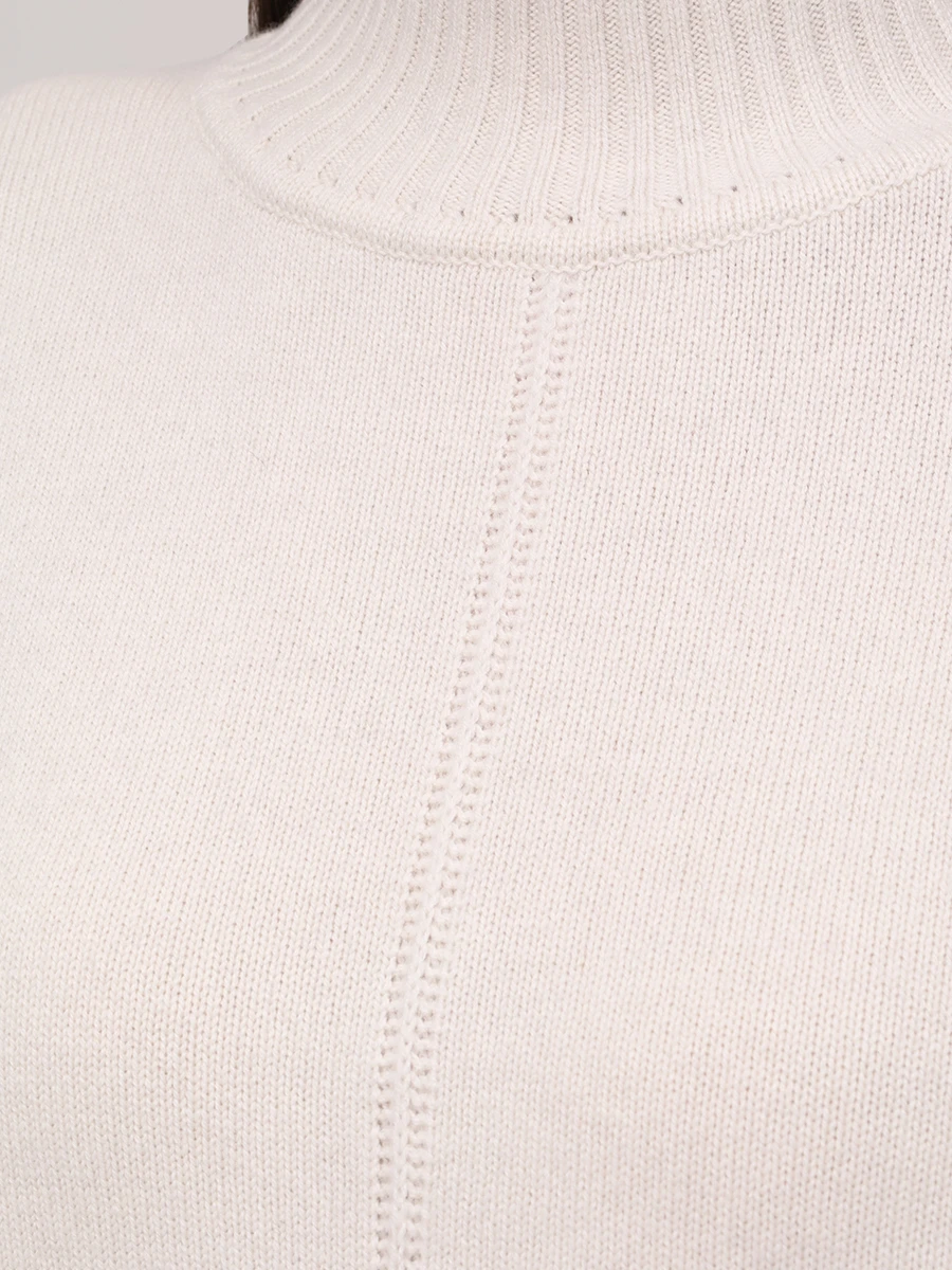 Свитер шерстяной