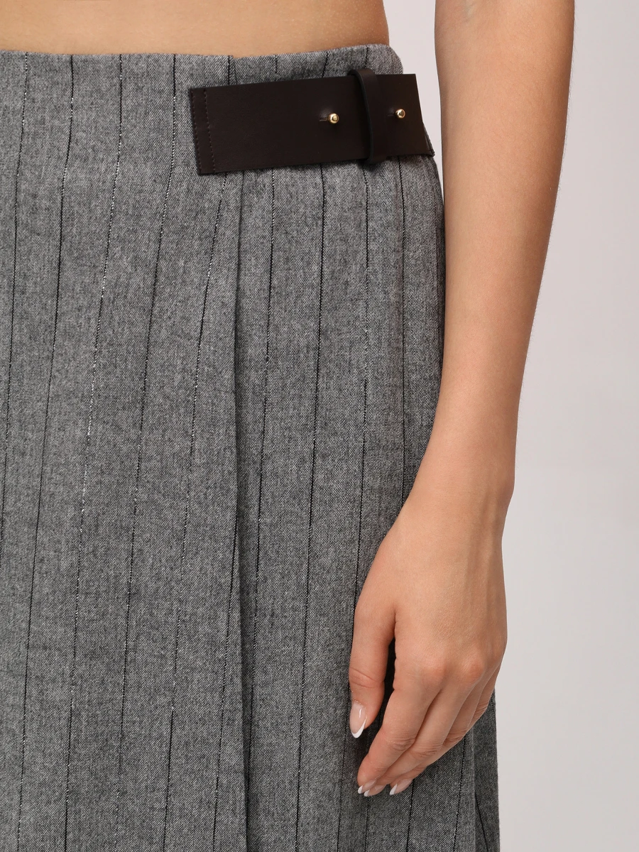 Костюм в полоску