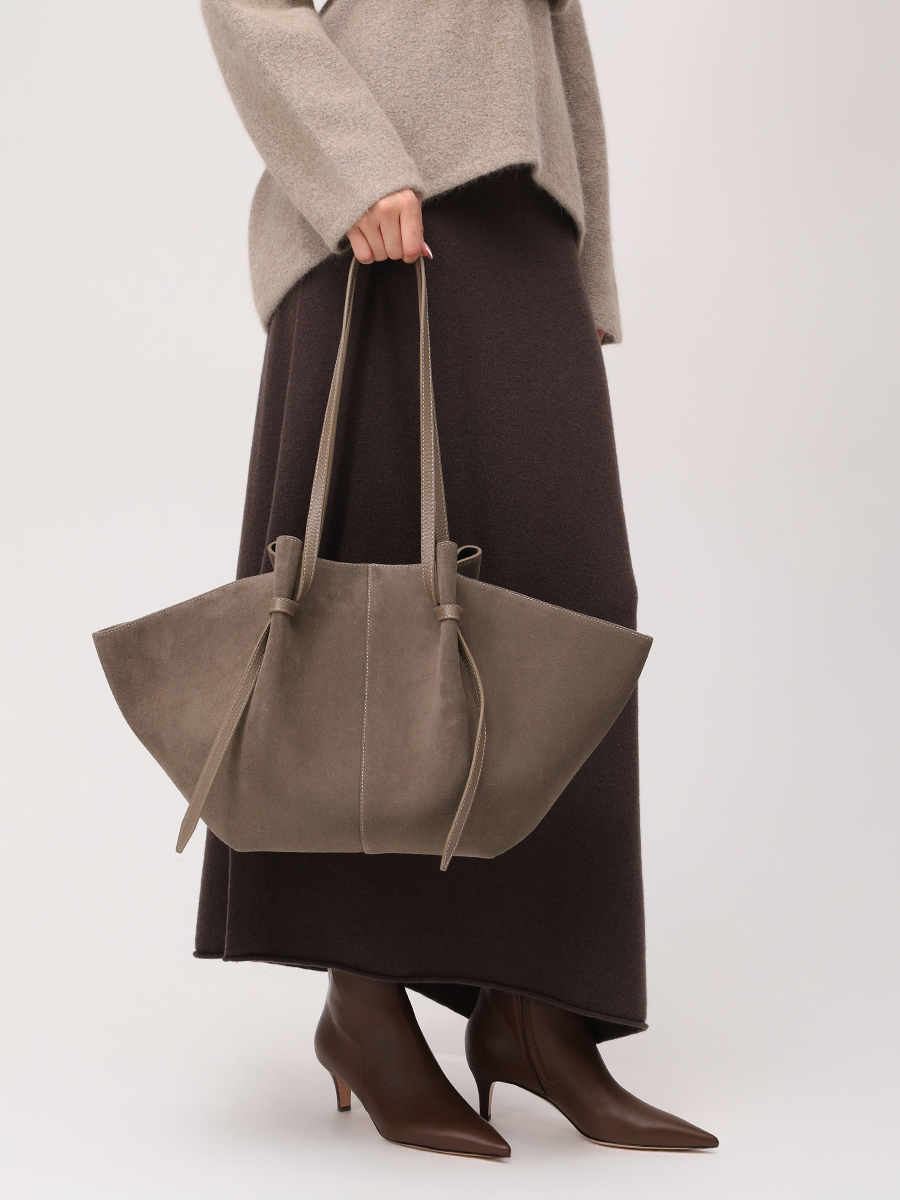 Сумка замшевая Large Mochi