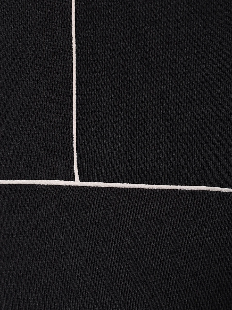 Платье-футляр из крепа