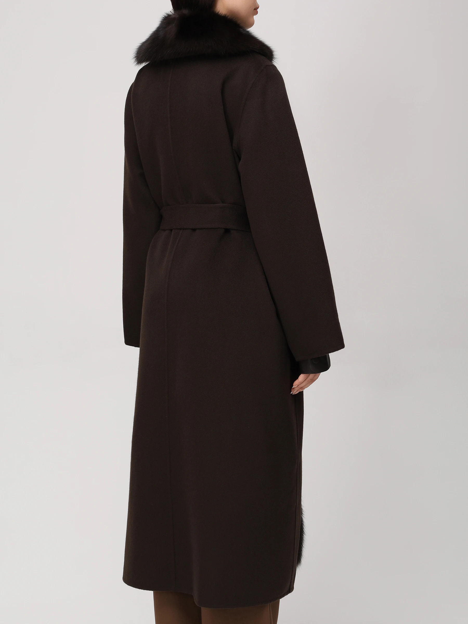 Пальто из шерсти и кашемира с мехом соболя