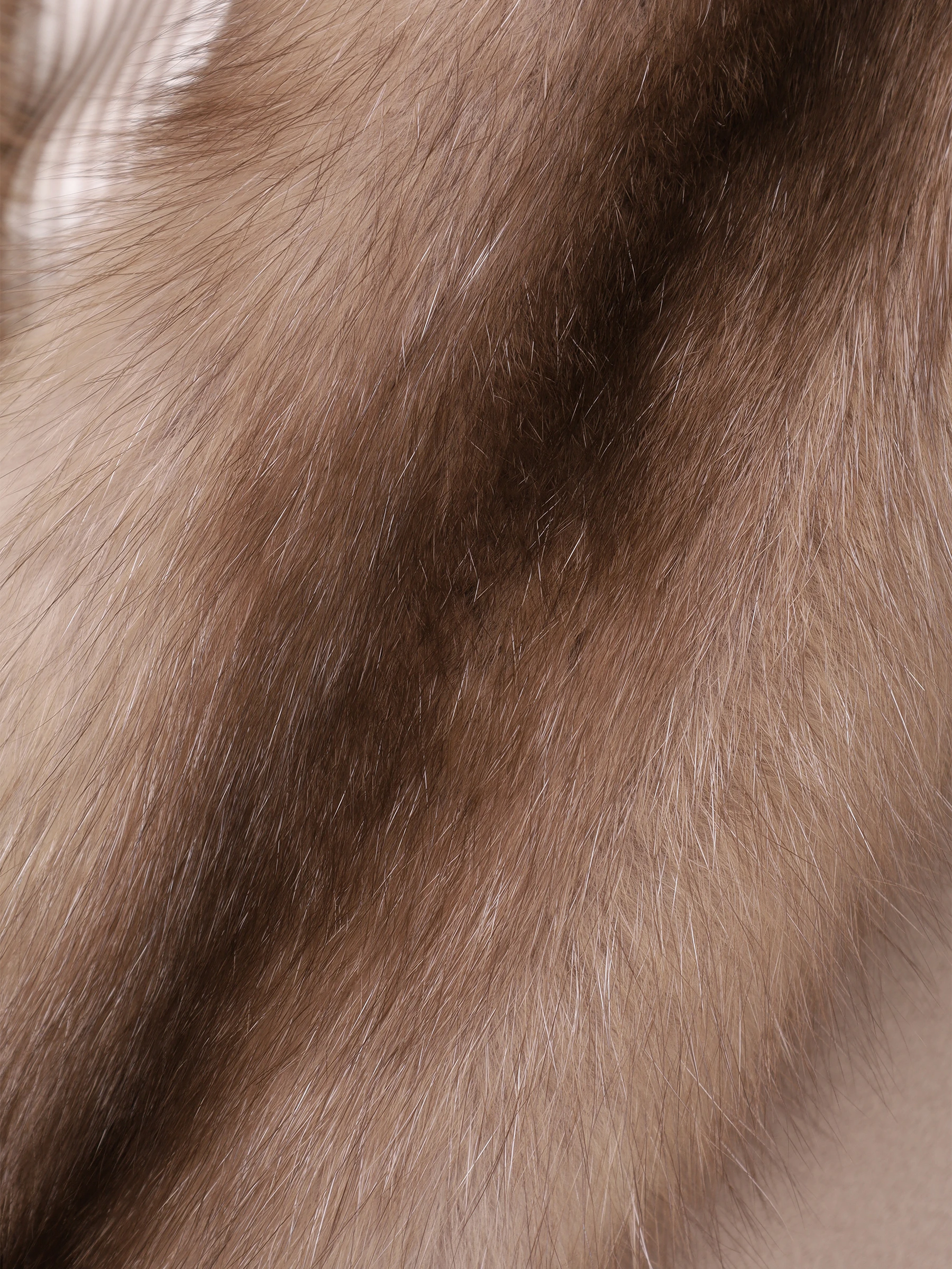 Пальто шерстяное с мехом