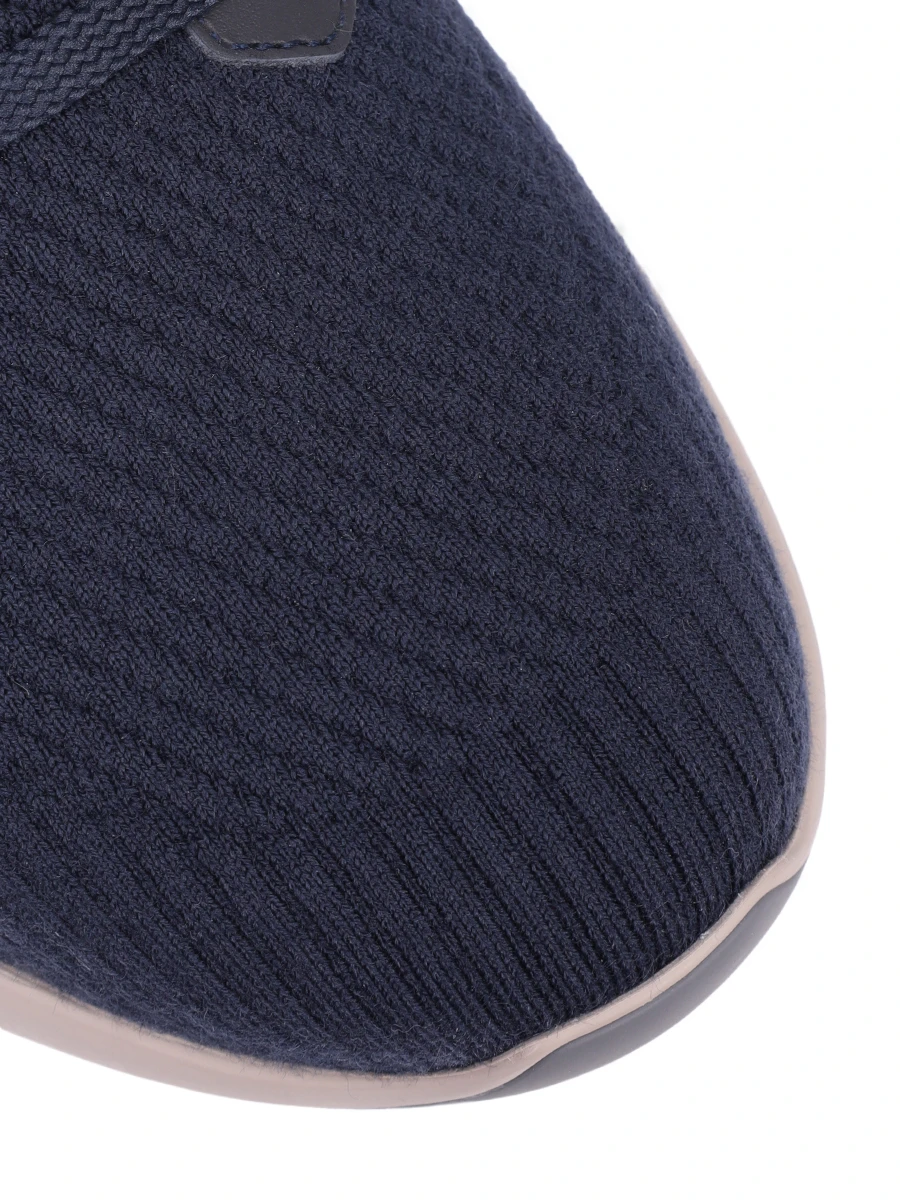 Кроссовки текстильные