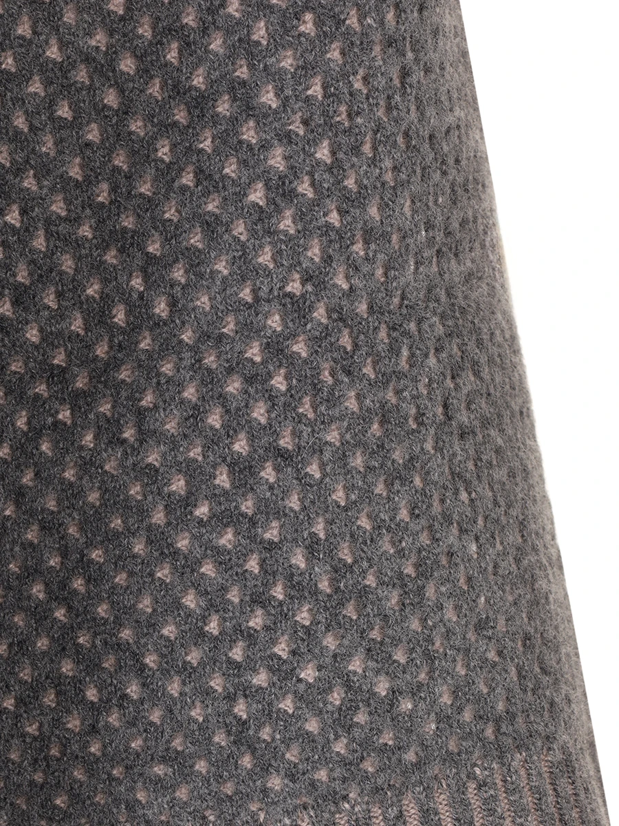 Свитер шерстяной