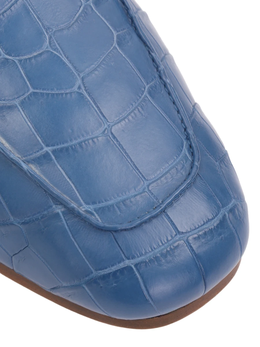 Лоферы из кожи крокодила