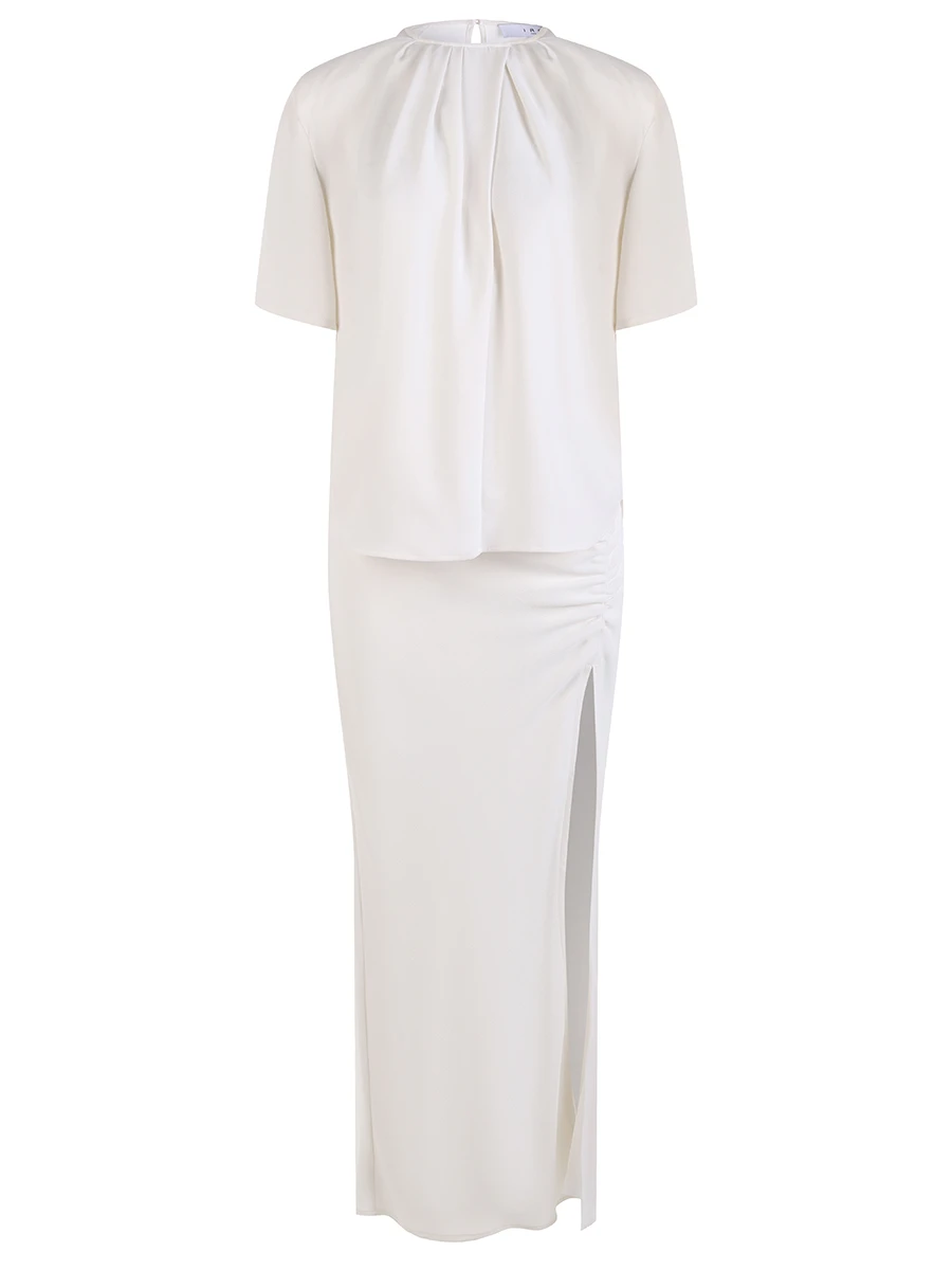 Костюм однотонный