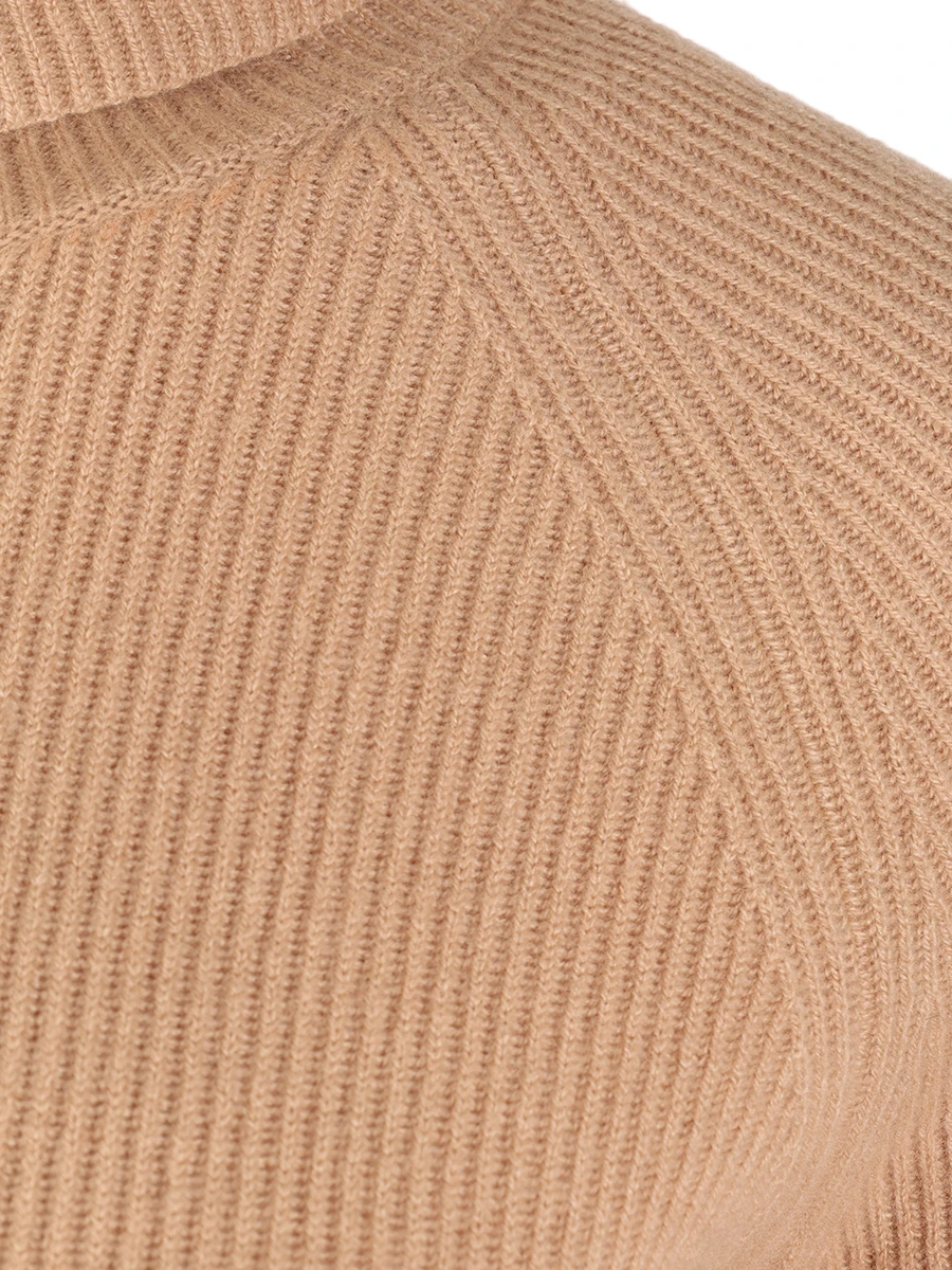 Свитер шерстяной