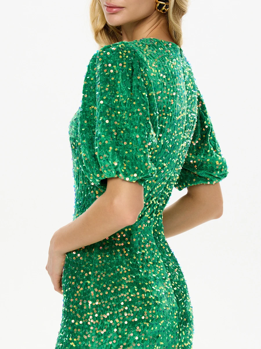 Платье бархатное с пайетками
