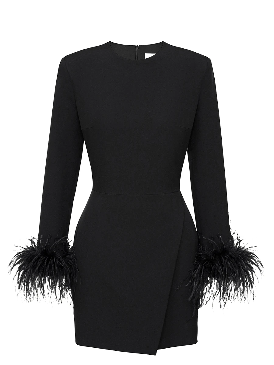 Платье с перьями