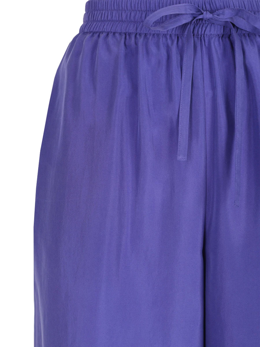 Костюм шелковый