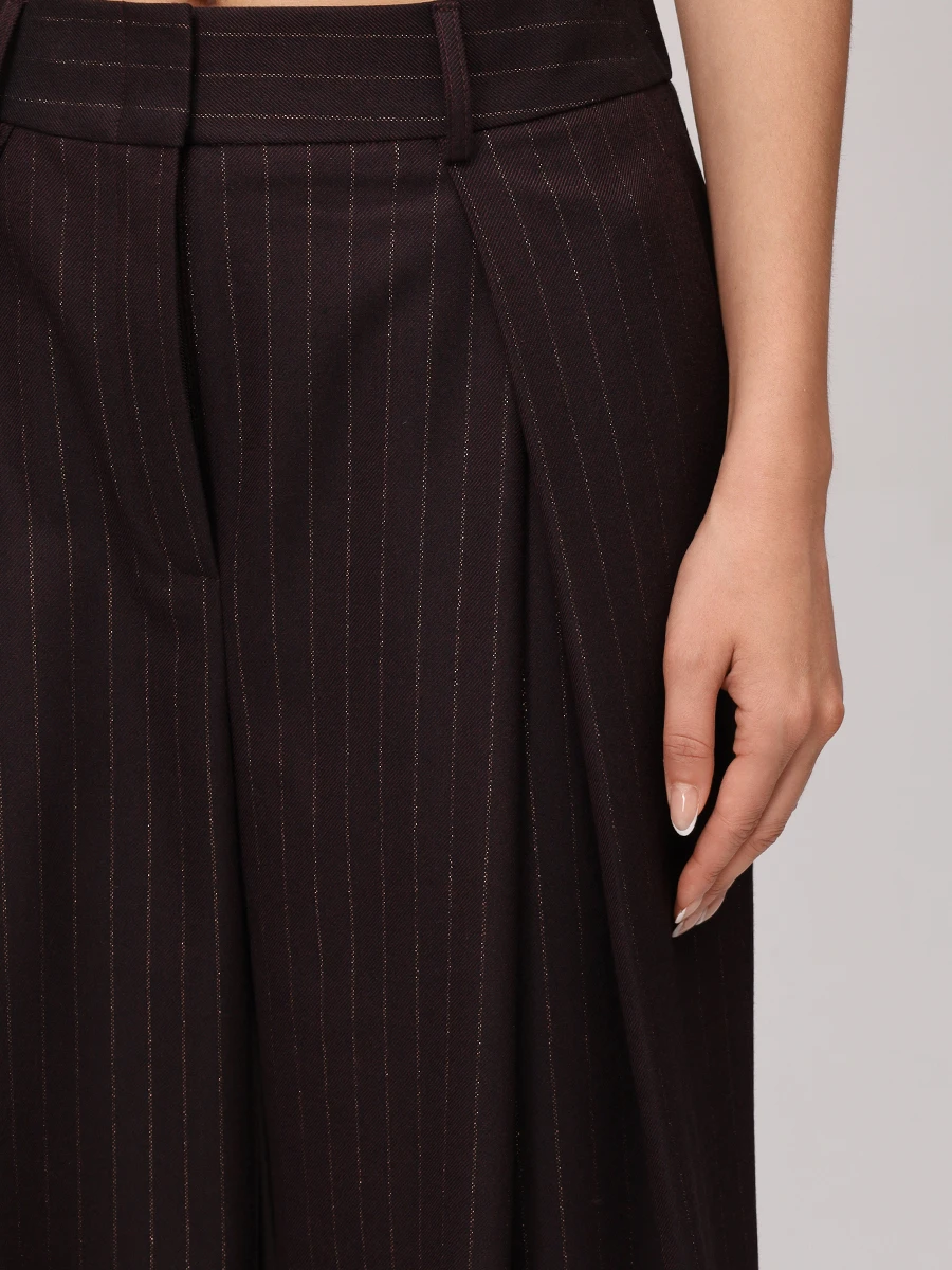 Брюки в полоску