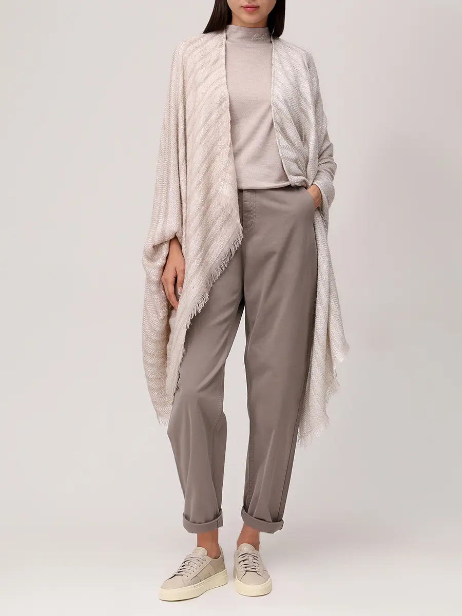 Пончо из вискозы и шерсти