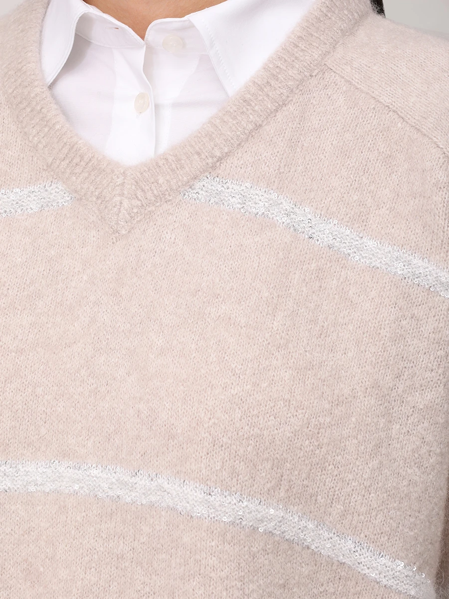 Пуловер в полоску