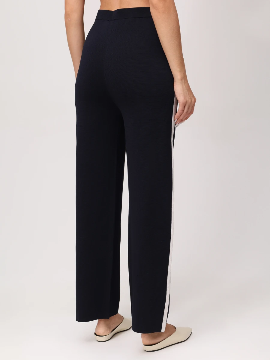 Костюм из вискозы