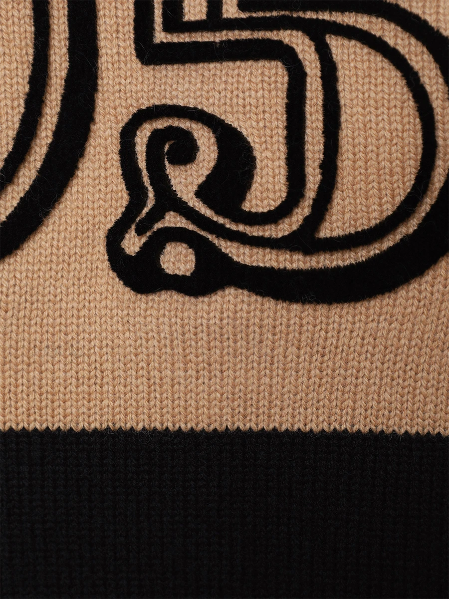 Свитер шерстяной