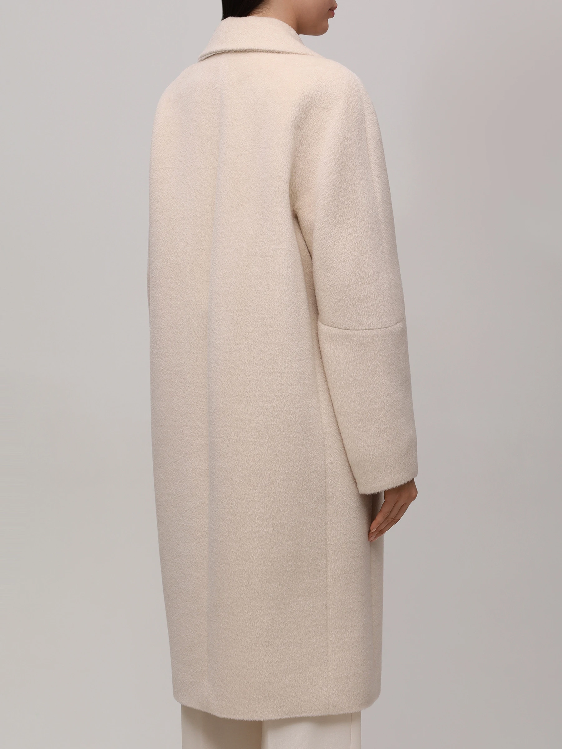 Пальто из шерсти альпака