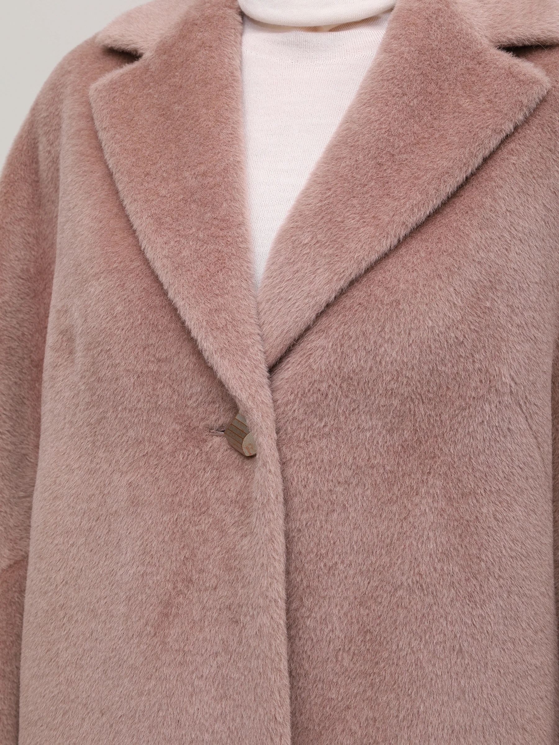 Пальто из шерсти альпака