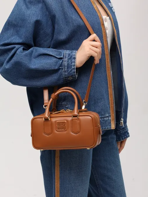 Сумка кожаная MIU MIU