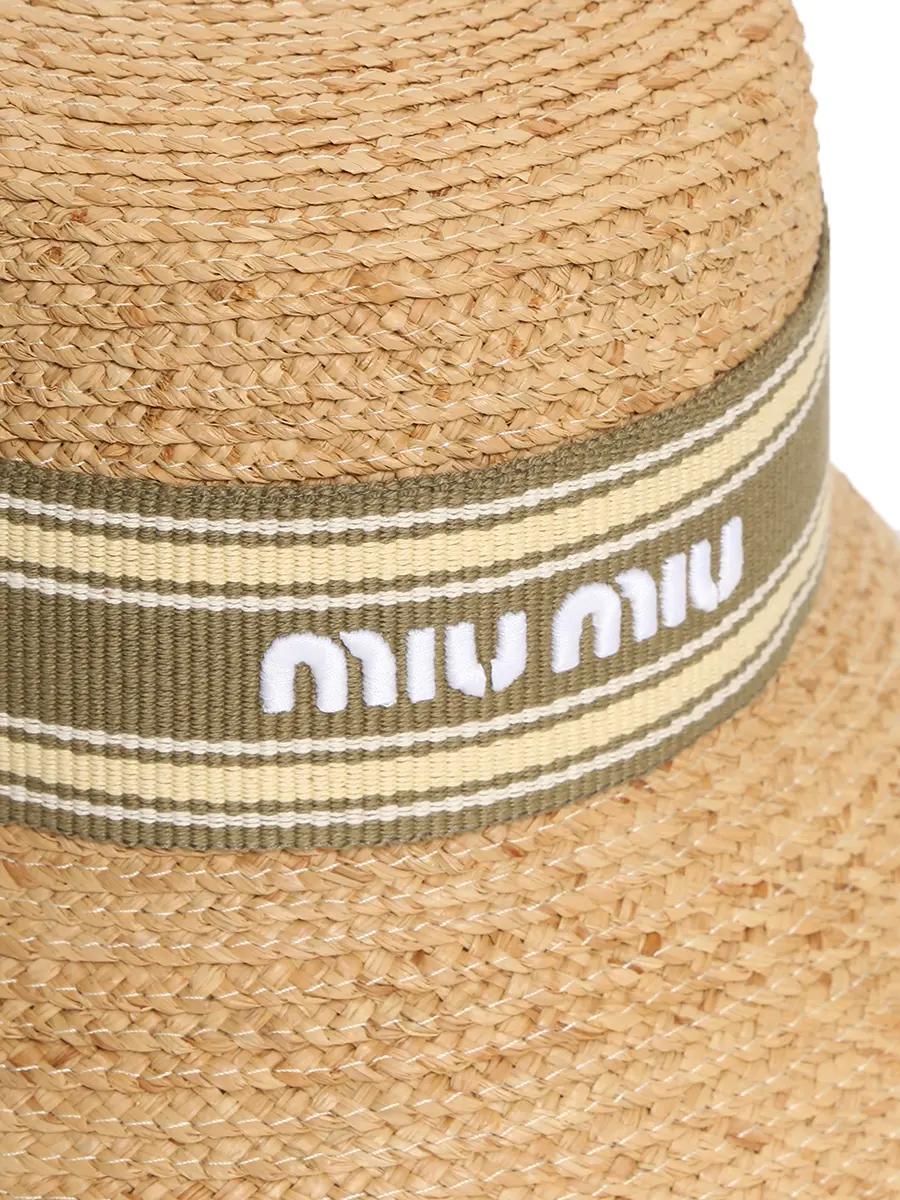 Шляпа из рафии