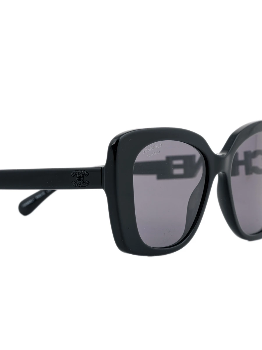 Очки солнцезащитные