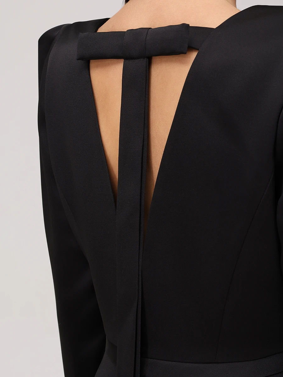 Платье с открытой спиной