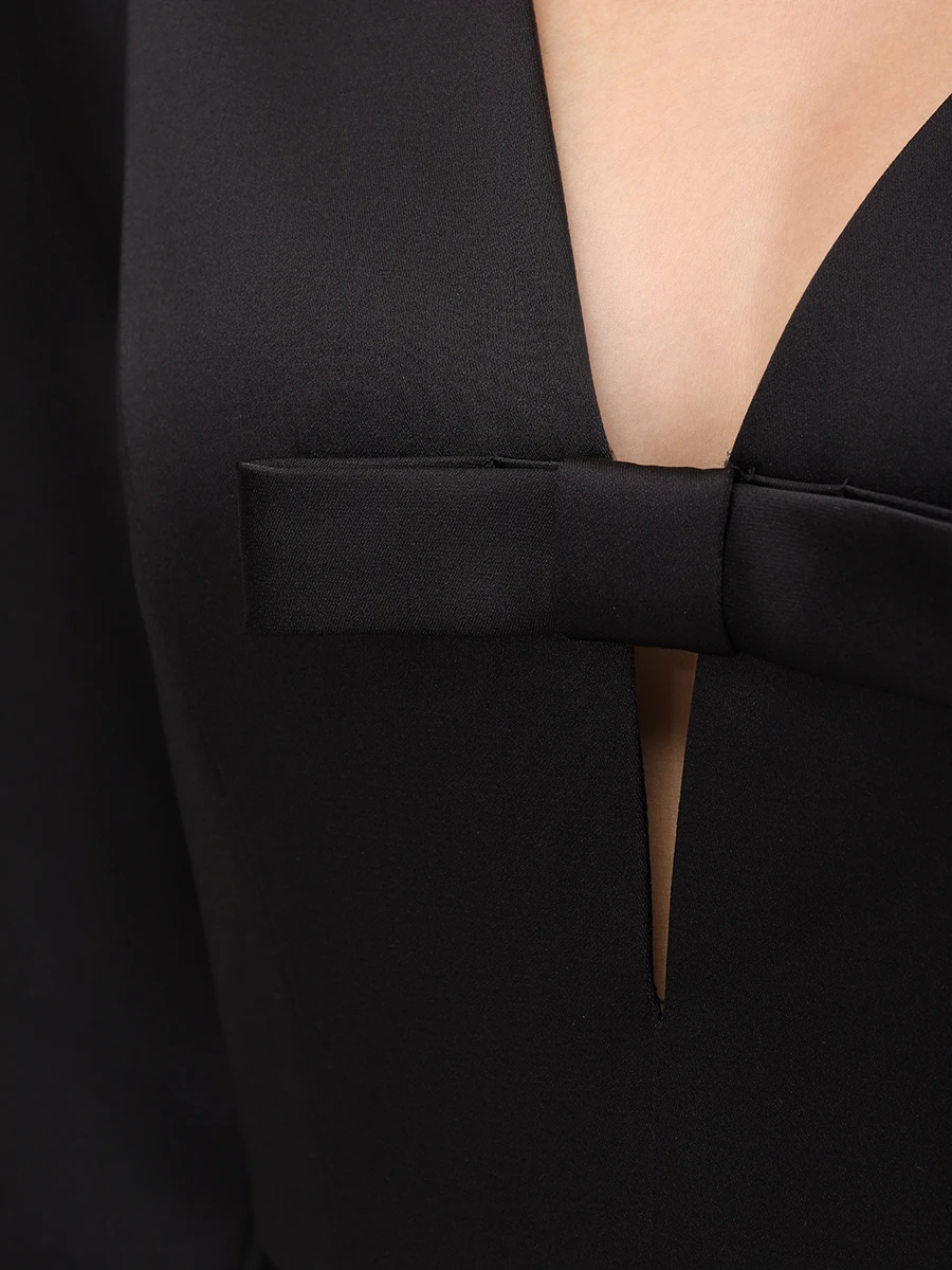 Платье с открытой спиной