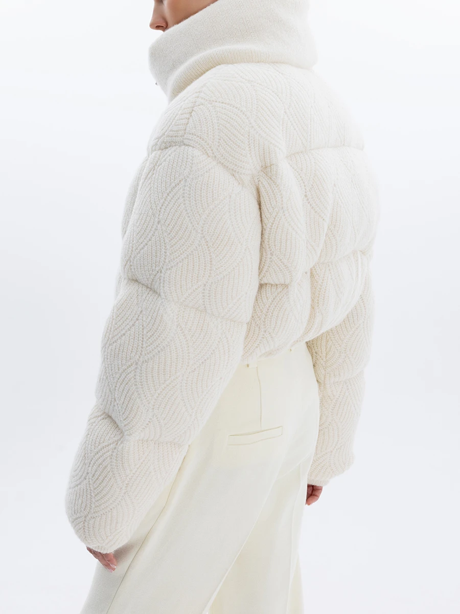 Пуховик вязаный