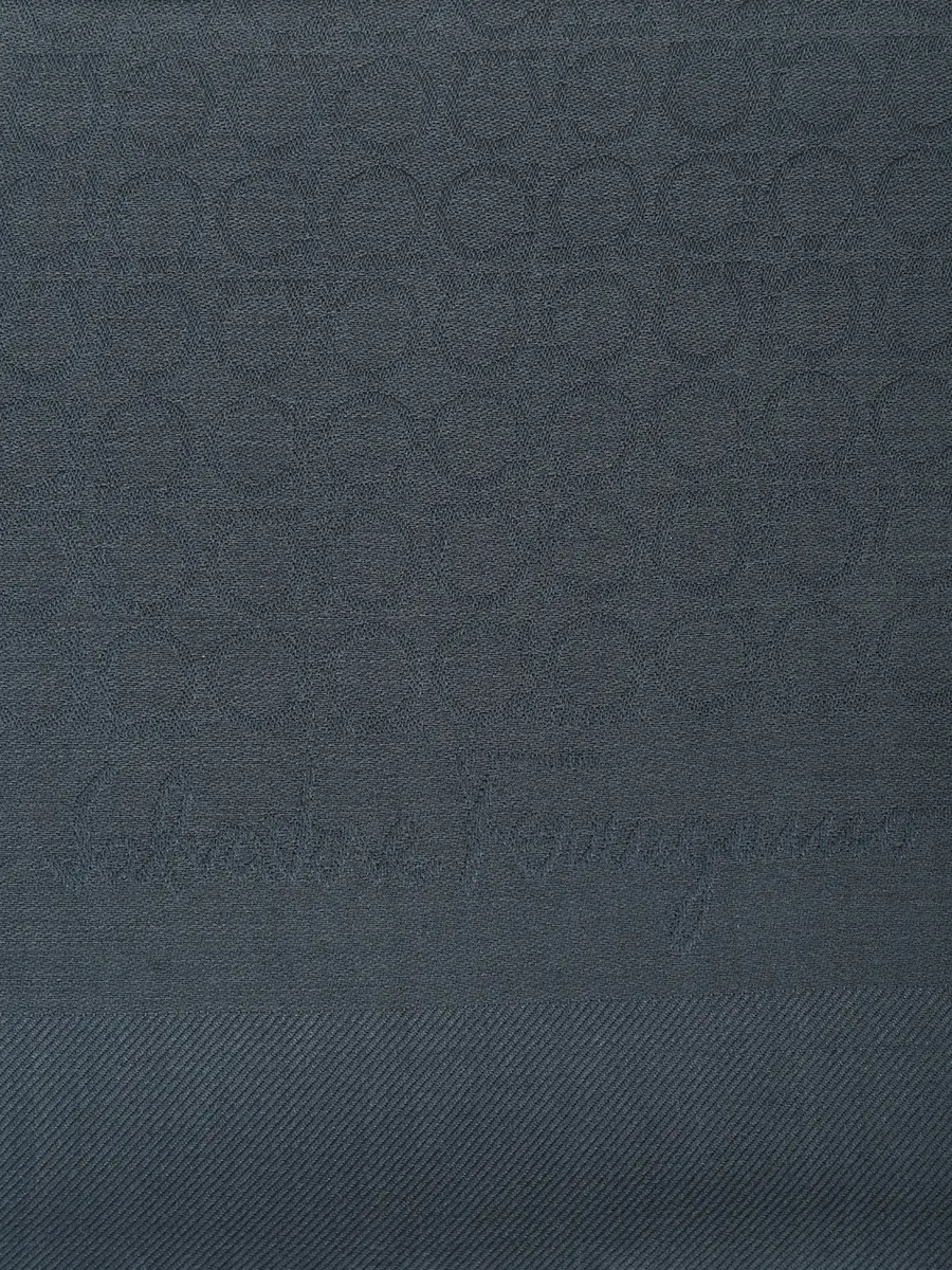 Палантин шелковый