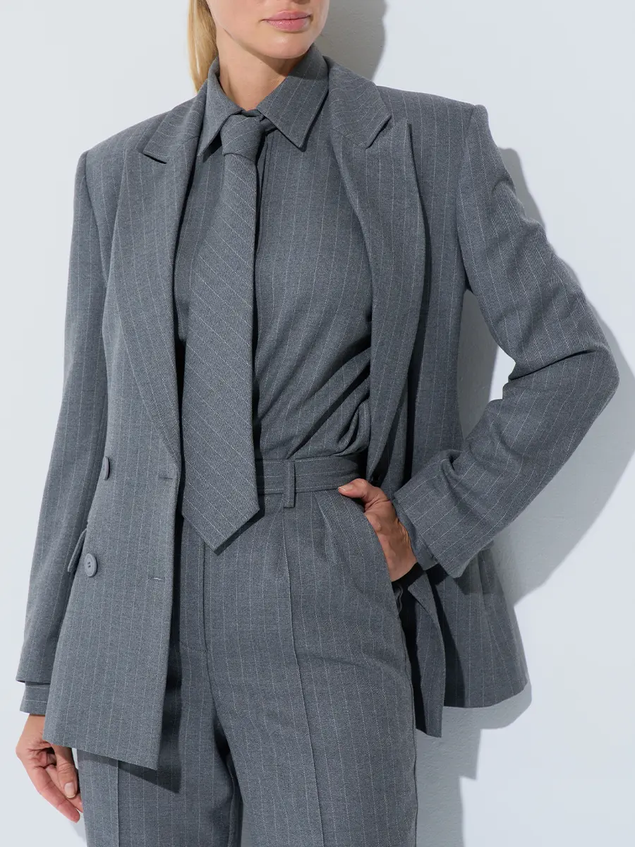 Брюки в полоску