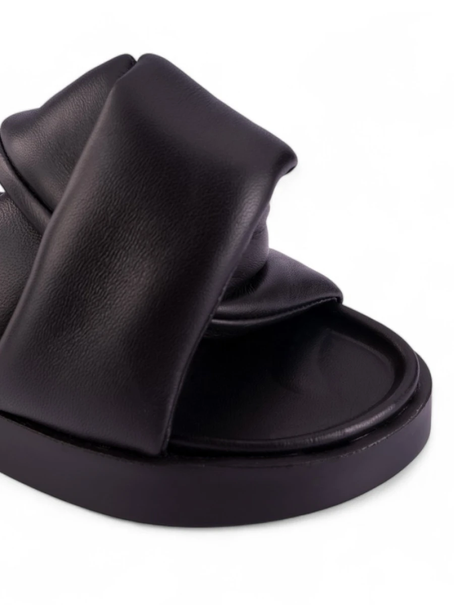 Шлепанцы кожаные